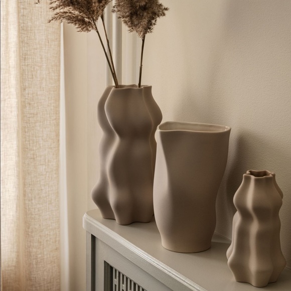 H&M Ceramic Vase - Picture 5 of 6